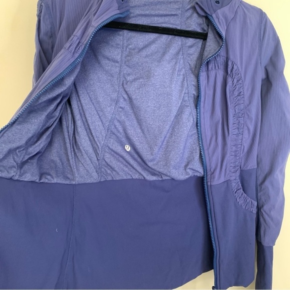 Lululemon reversible  studio jacket 8 - Picture 11 of 11